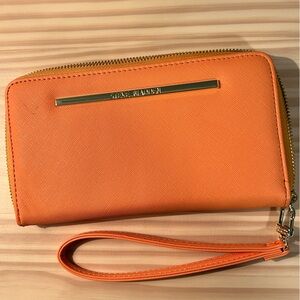 Steve Madden wallet wristlet